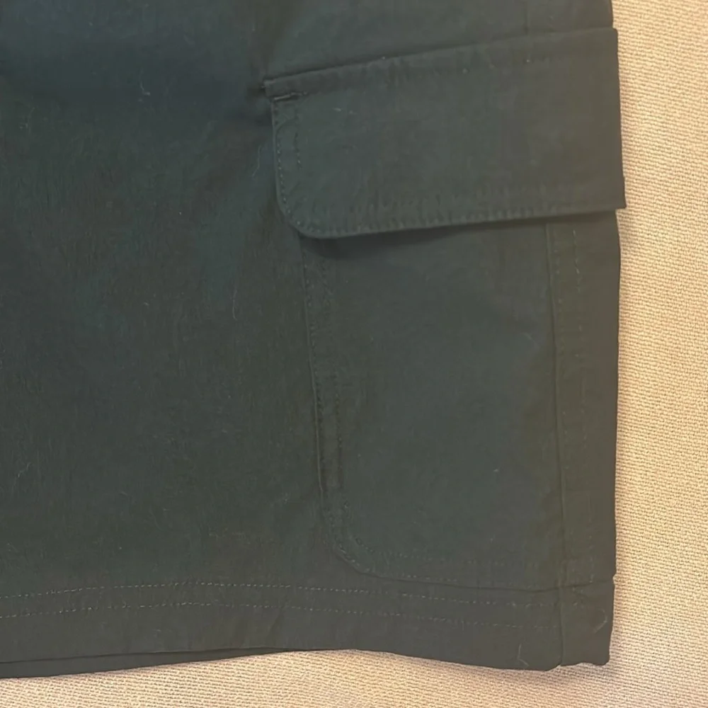 Eddie Bauer Women's Black Cargo Shorts